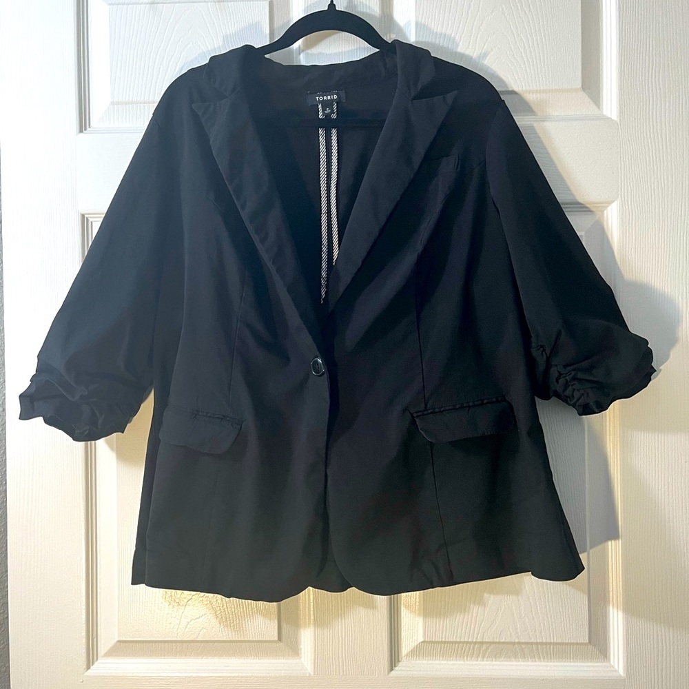 Torrid suit jacket business blazer short sleeve